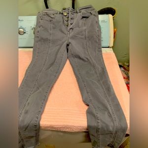 Size 8 Grey American eagle super stretch skills jeans